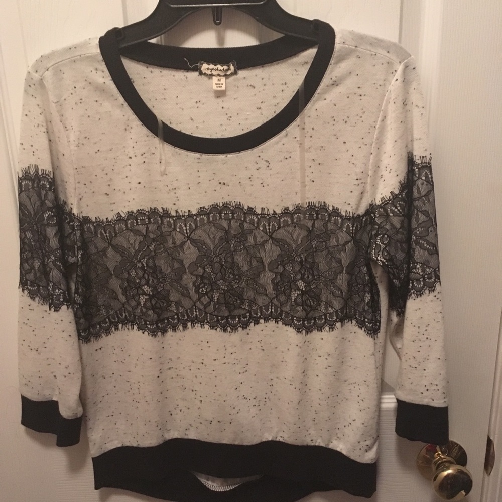 Black and white thin sweater